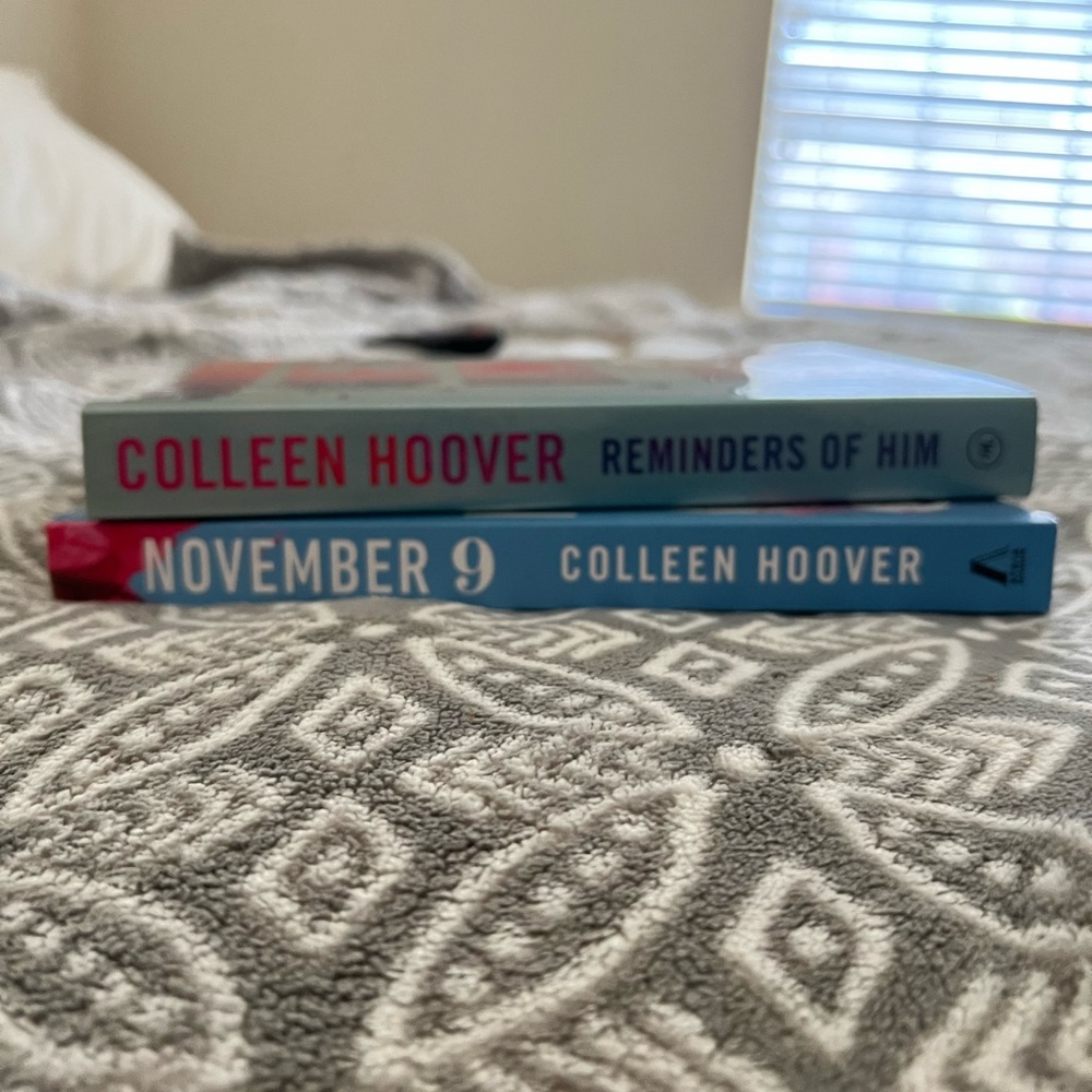 Colleen Hoover - reminders of him/ November 9